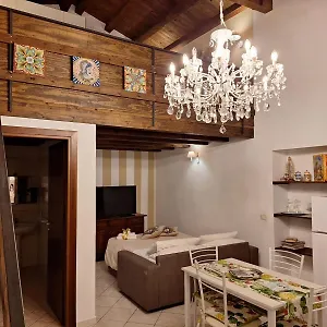  Сasa de vacaciones La Casa Di Sarah Italia